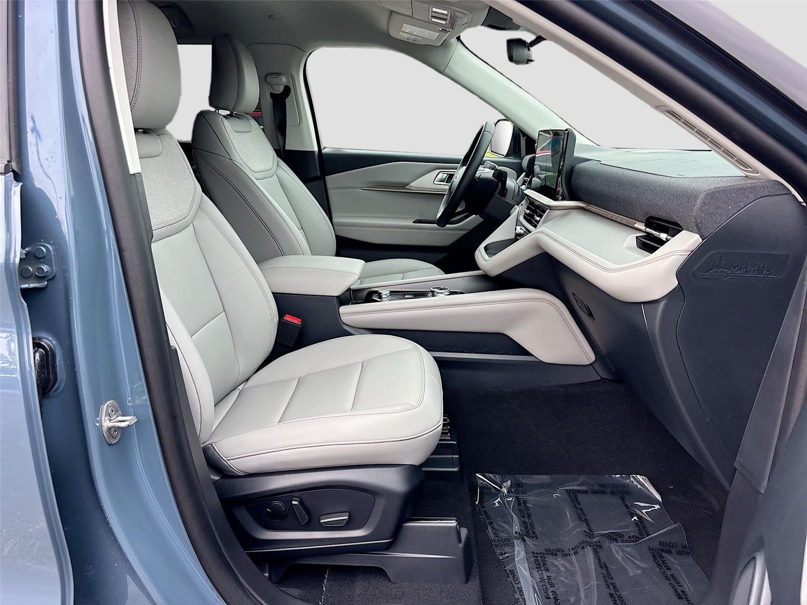 2026 Ford Explorer Active w/100A Pkg