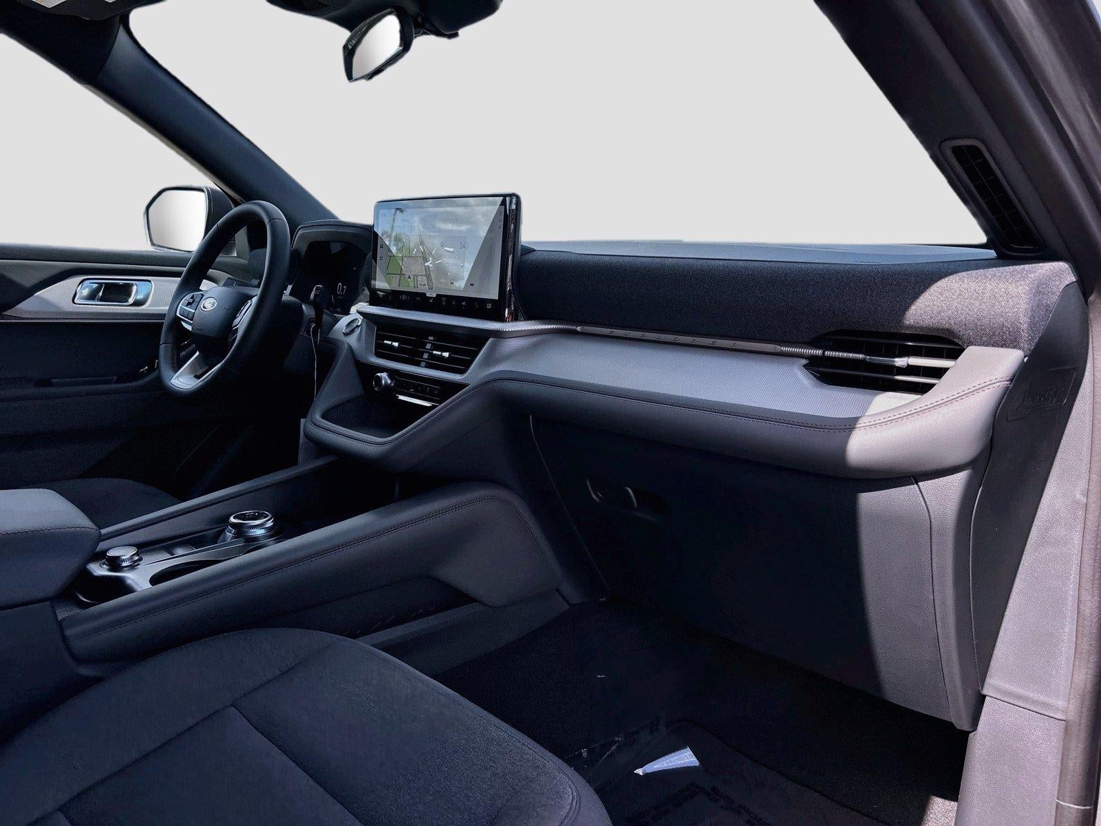 2027 Ford Explorer Active w/200A Pkg