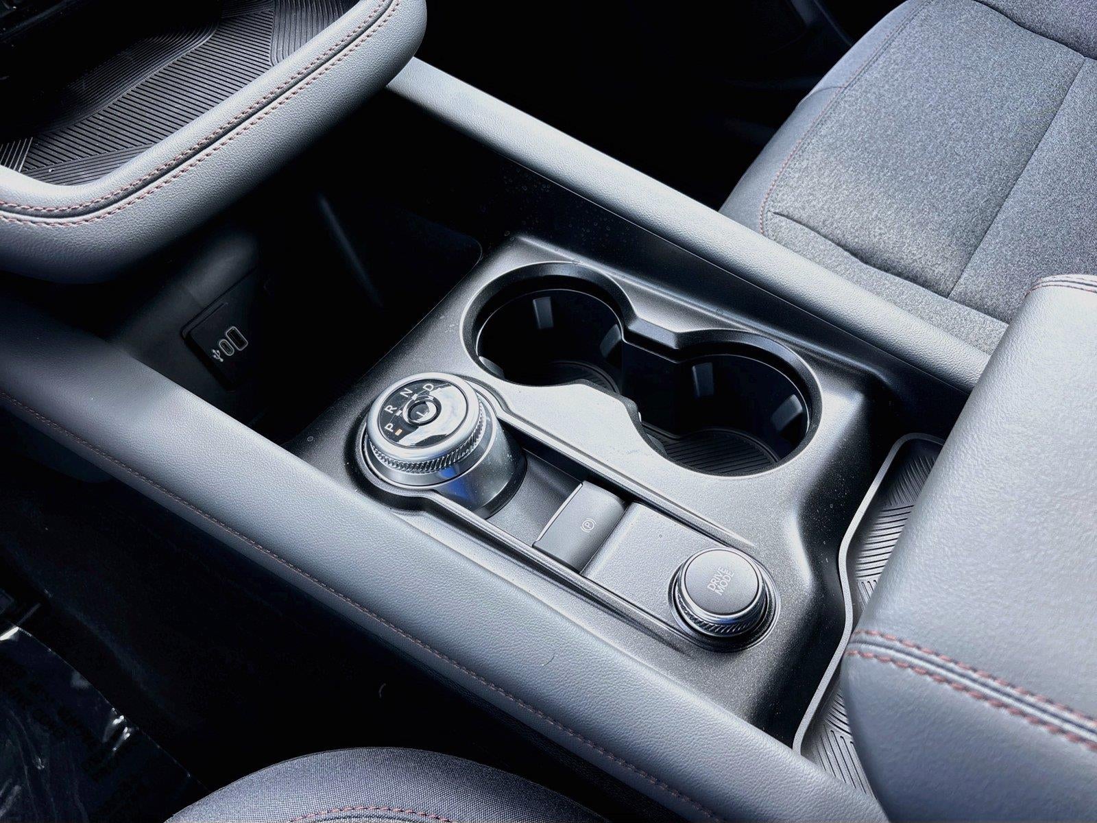 2027 Ford Explorer Active w/200A Pkg