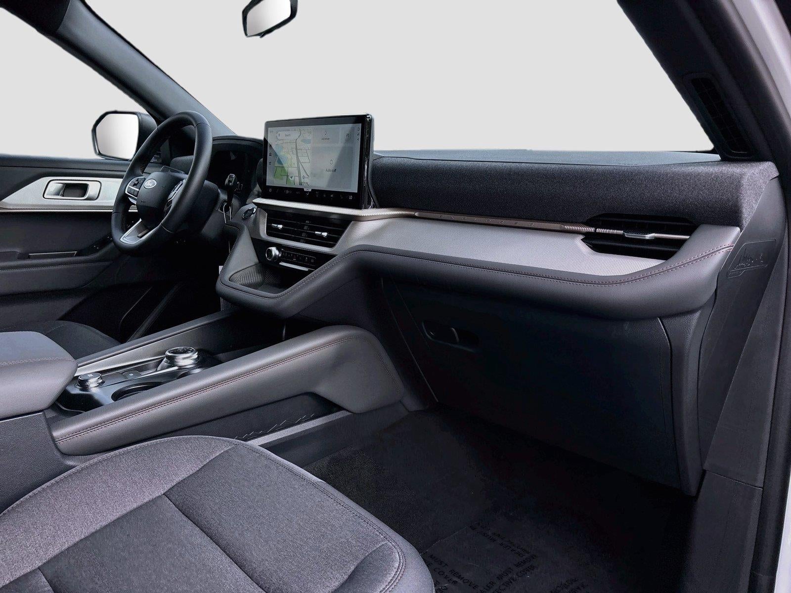 2027 Ford Explorer Active w/200A Pkg