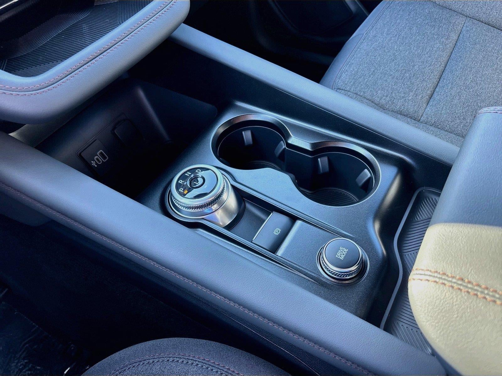 2027 Ford Explorer Active w/200A Pkg