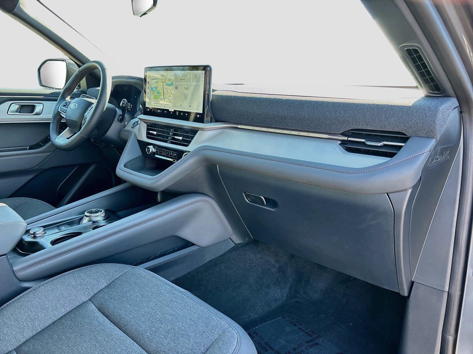 2027 Ford Explorer Active w/200A Pkg