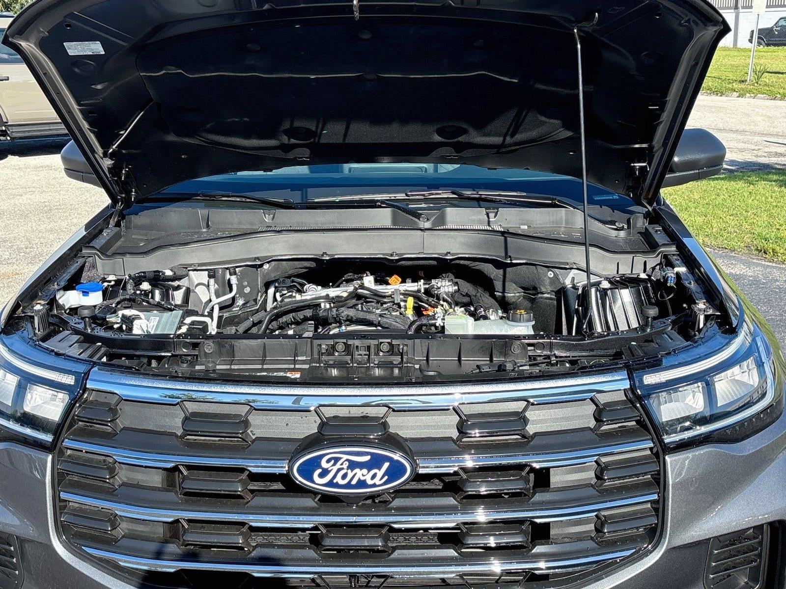 2027 Ford Explorer Active w/200A Pkg