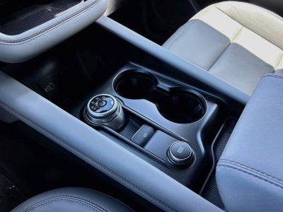 2027 Ford Explorer Active w/200A Pkg
