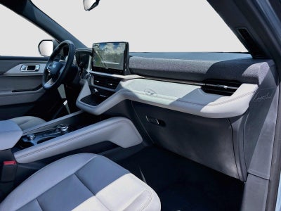 2027 Ford Explorer Active w/200A Pkg