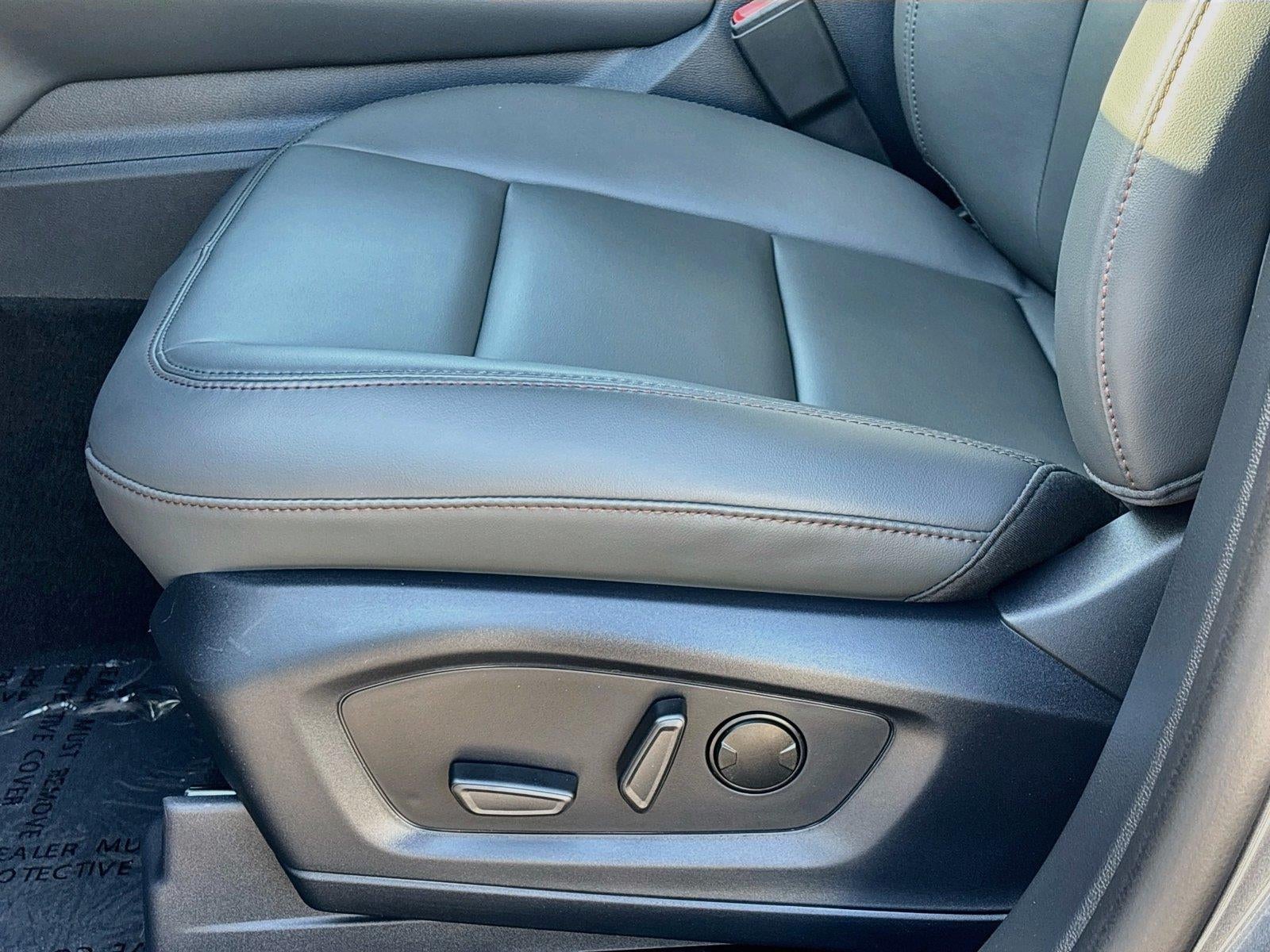 2027 Ford Explorer Active w/200A Pkg