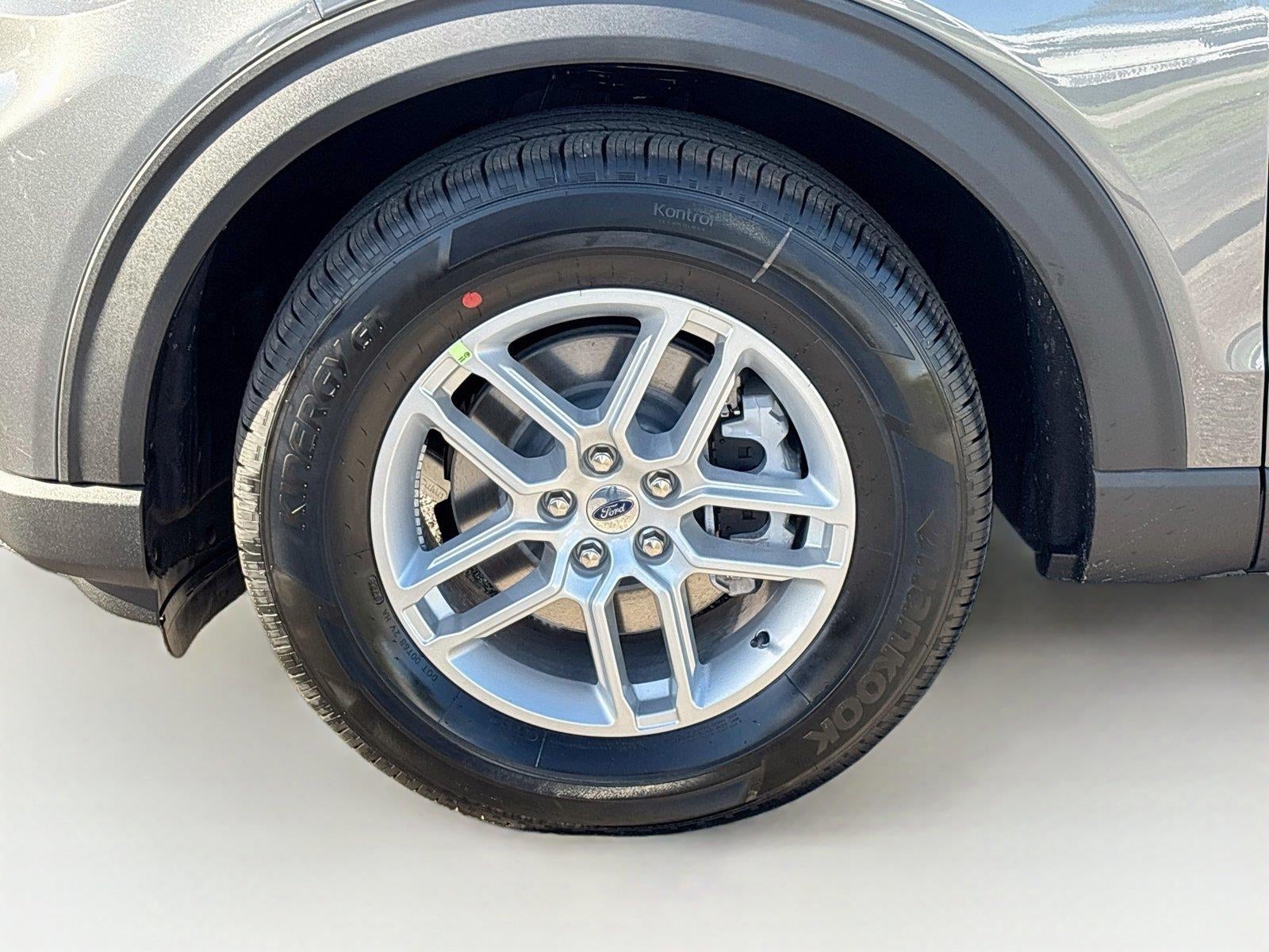 2027 Ford Explorer Active w/200A Pkg