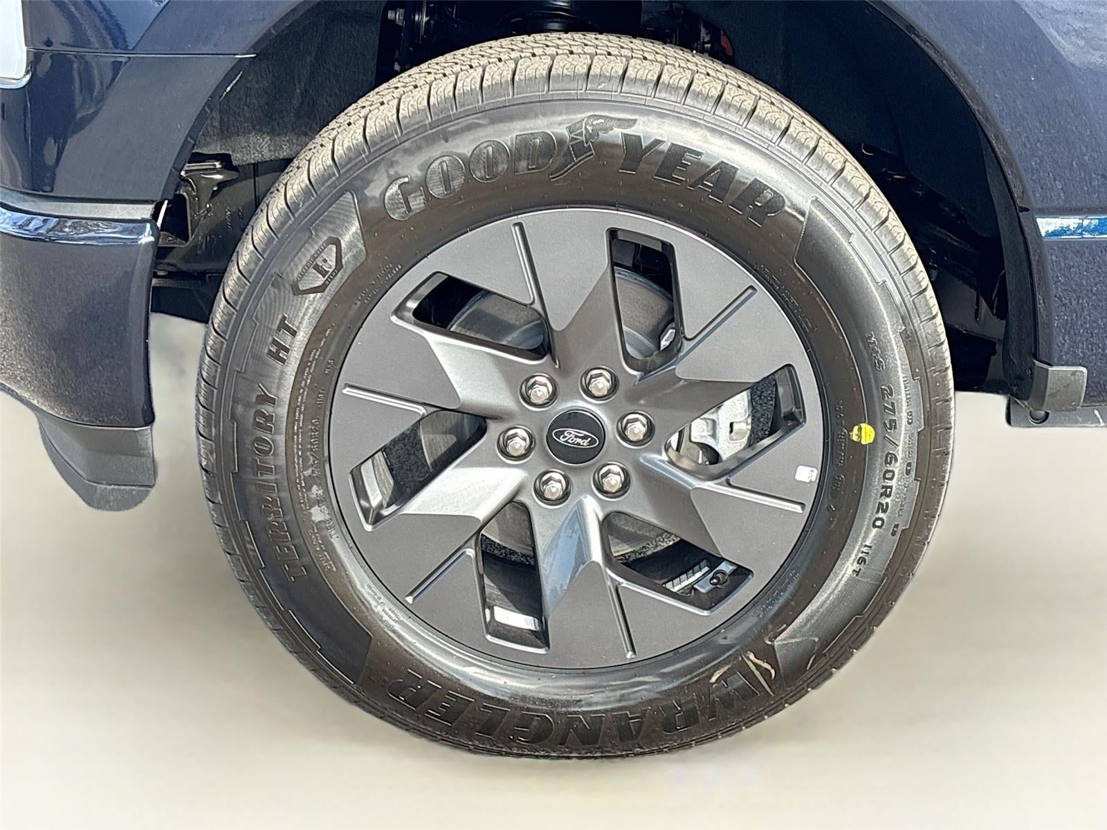 2025 Ford F-150 Lightning Flash