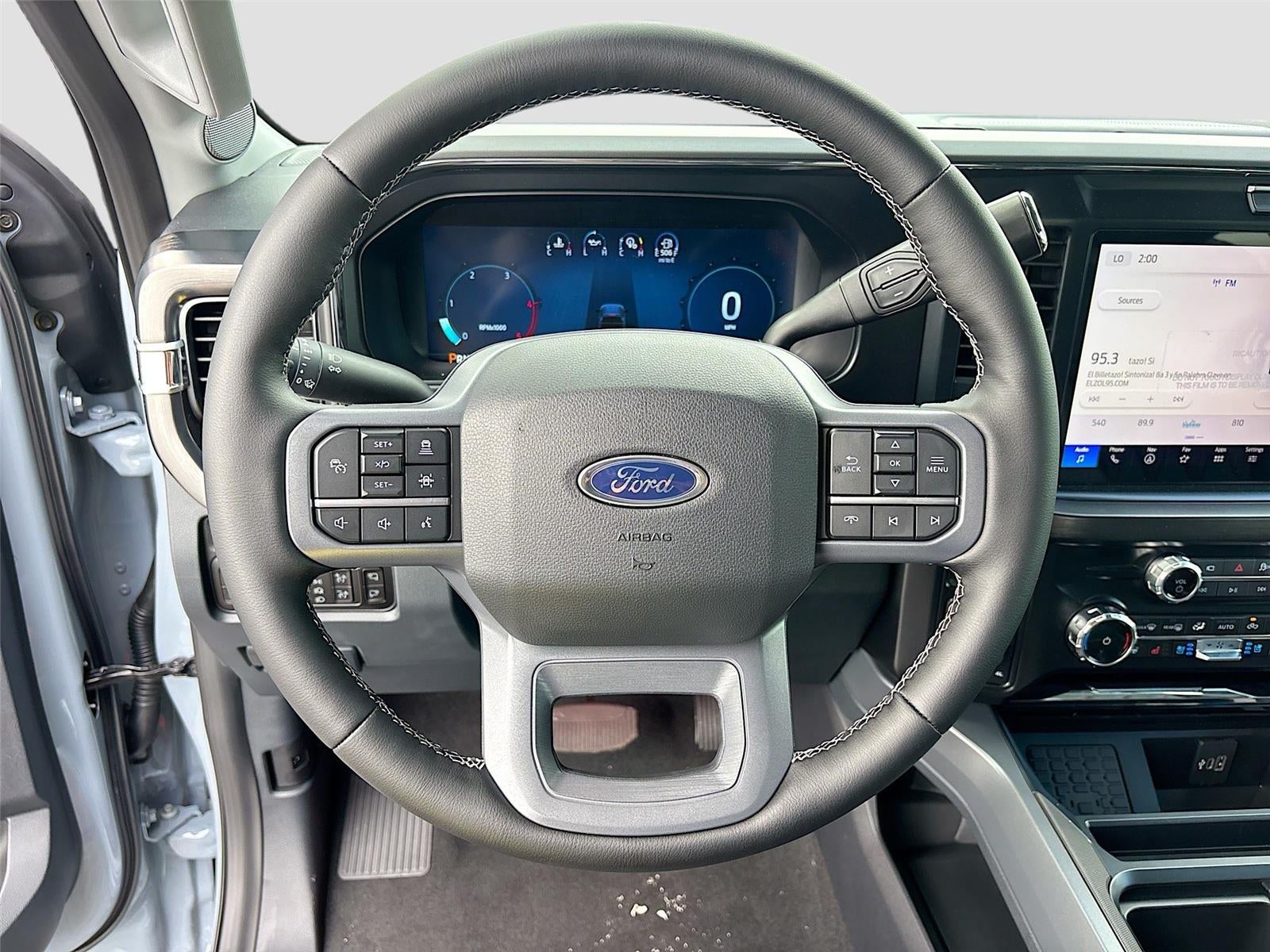 2026 Ford Super Duty F-250 SRW LARIAT Black Widow