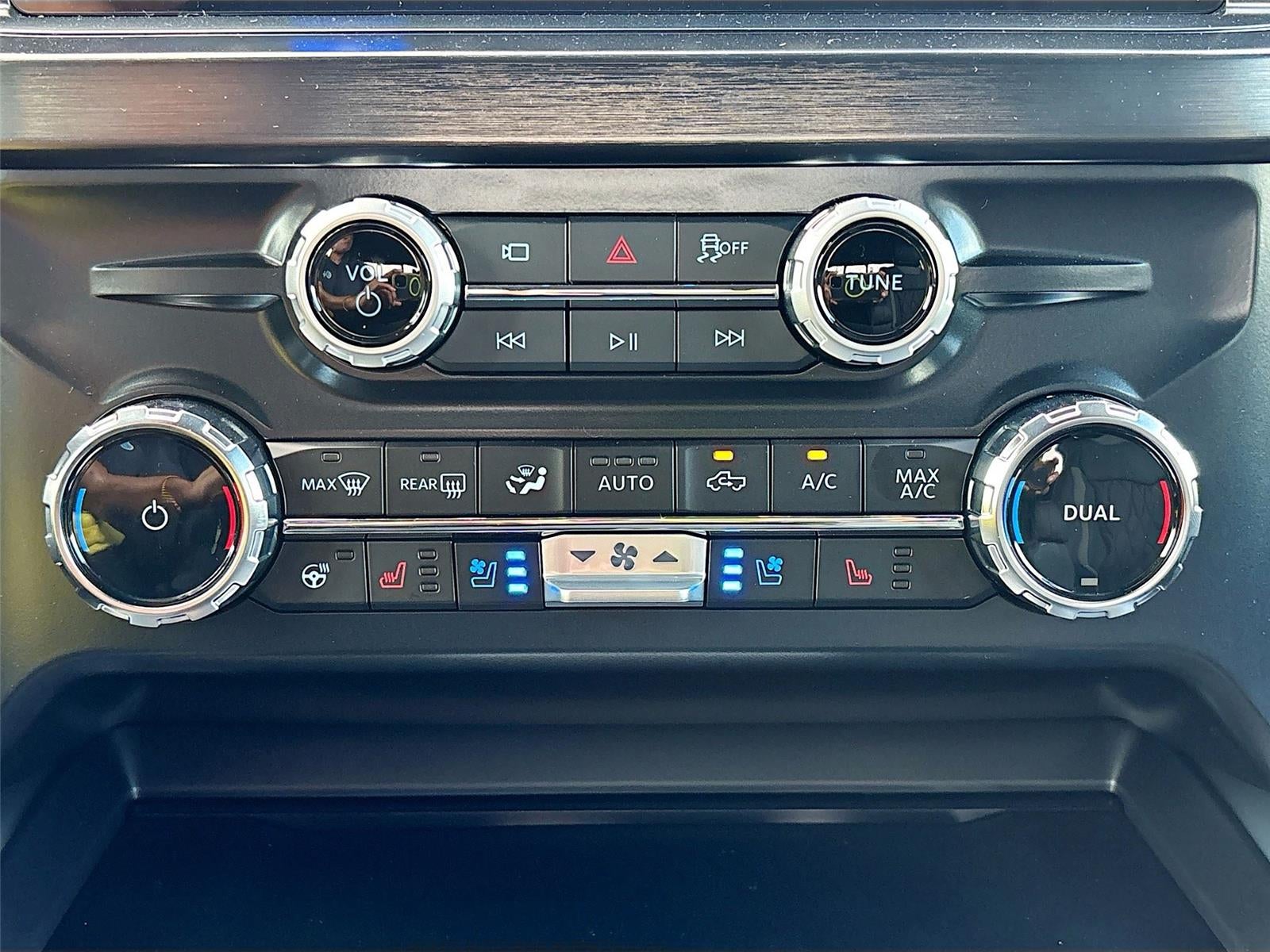 2026 Ford Super Duty F-250 SRW LARIAT Black Widow