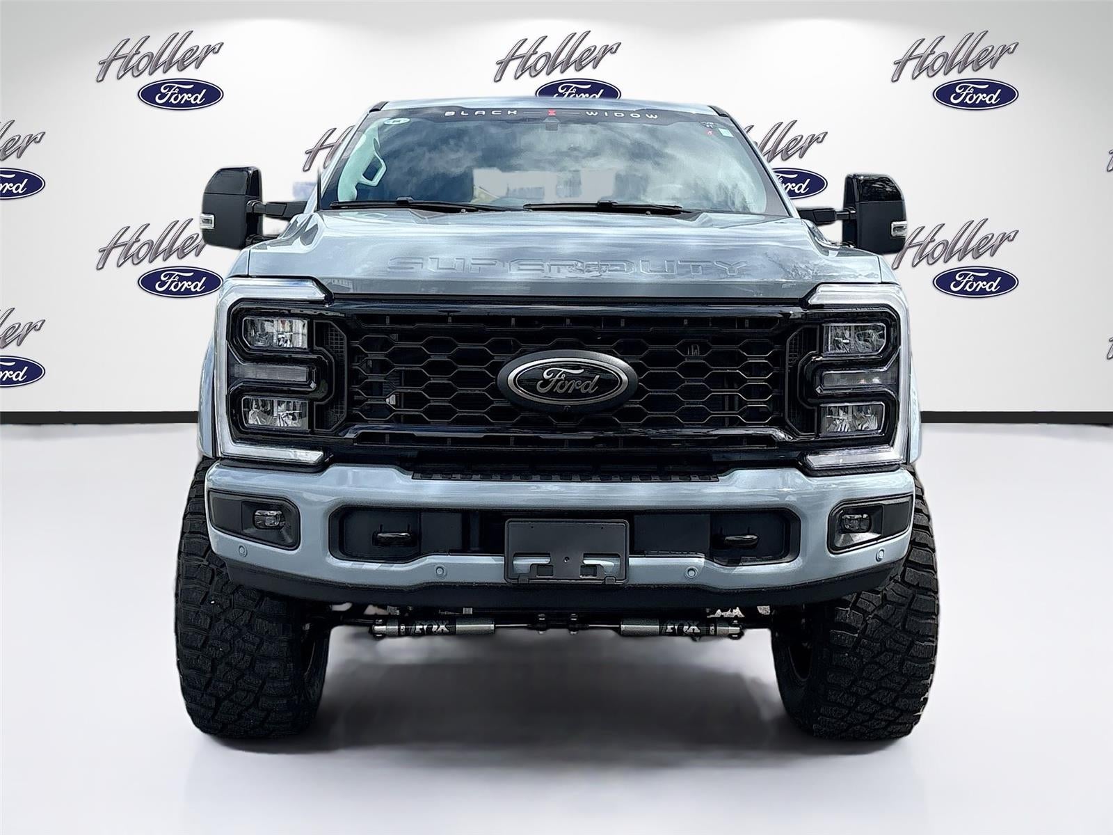 2026 Ford Super Duty F-250 SRW LARIAT Black Widow