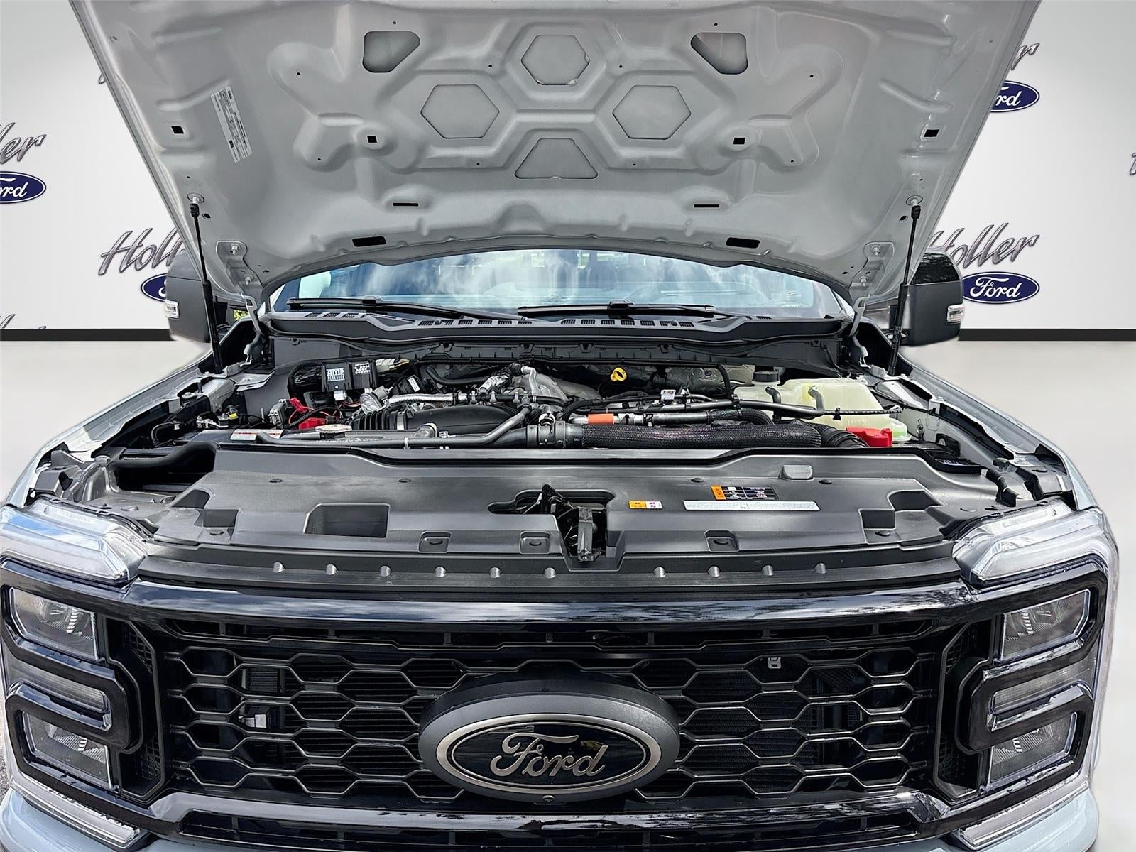 2026 Ford Super Duty F-250 SRW LARIAT Black Widow