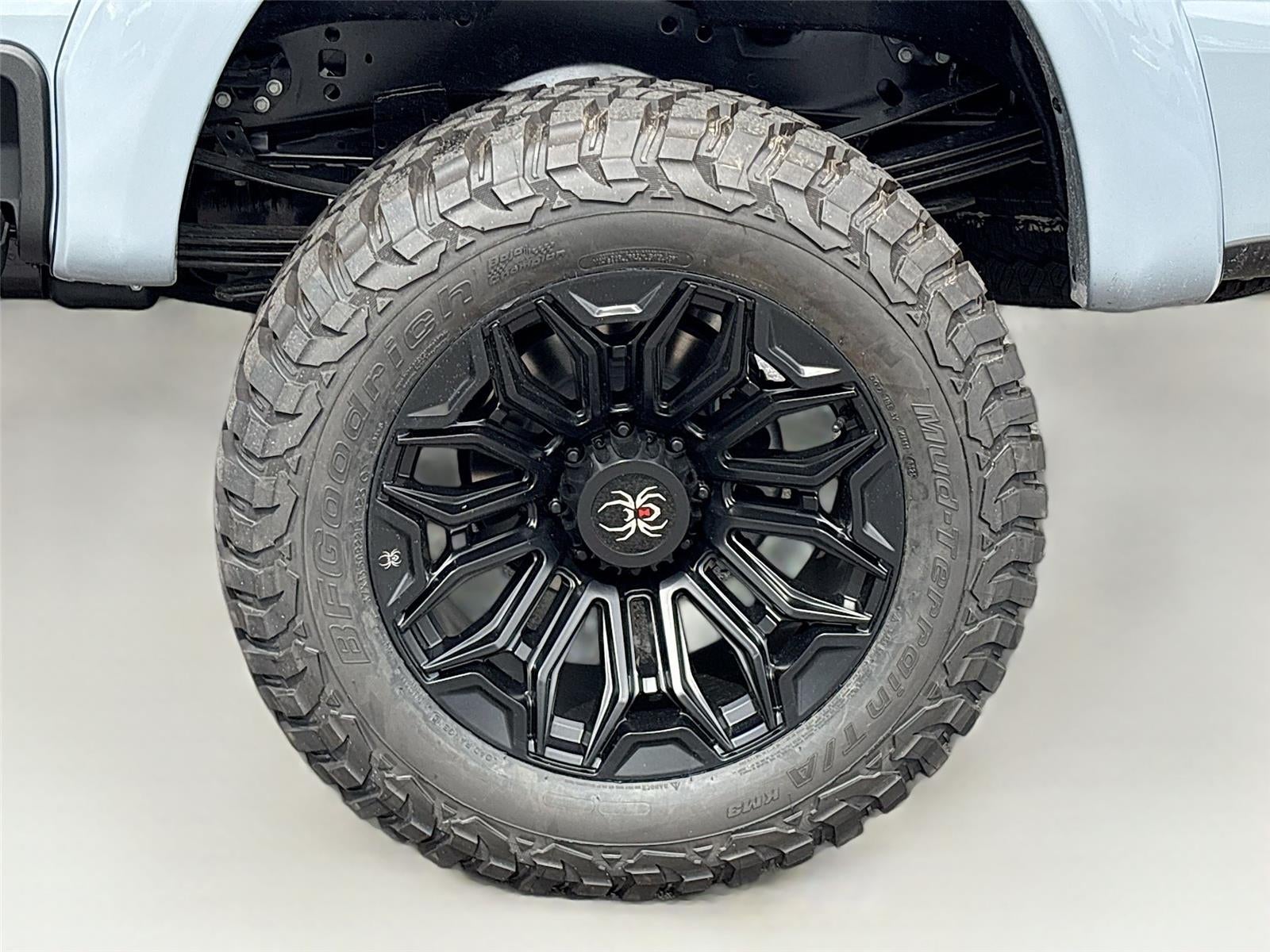 2026 Ford Super Duty F-250 SRW LARIAT Black Widow