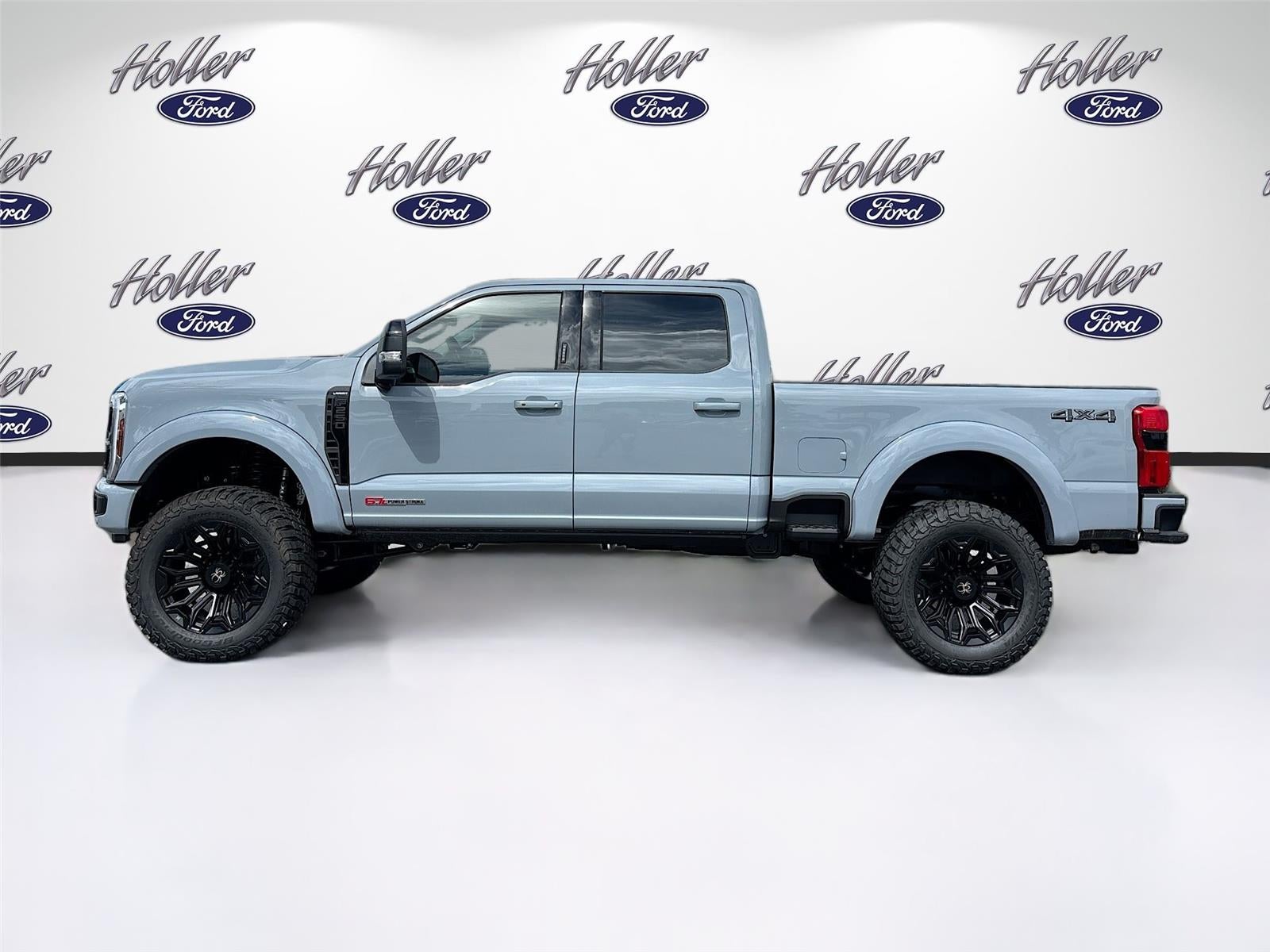 2026 Ford Super Duty F-250 SRW LARIAT Black Widow