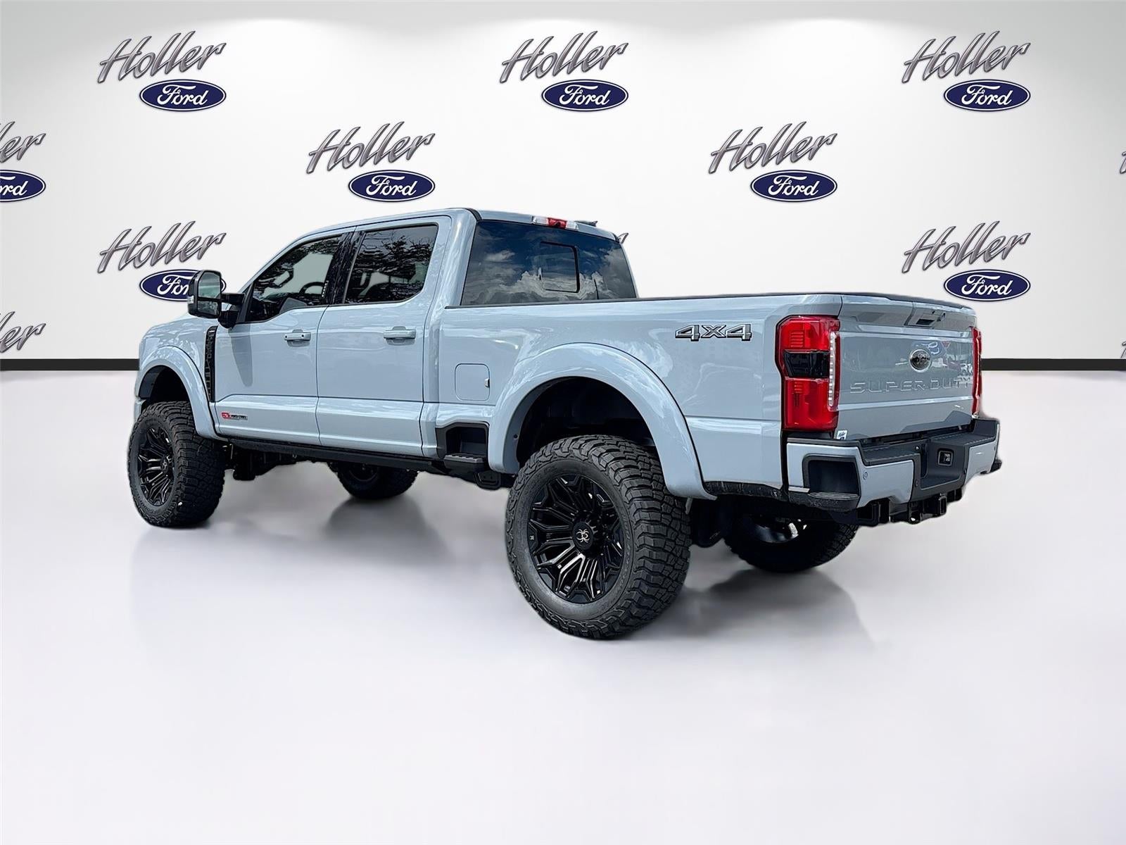 2026 Ford Super Duty F-250 SRW LARIAT Black Widow