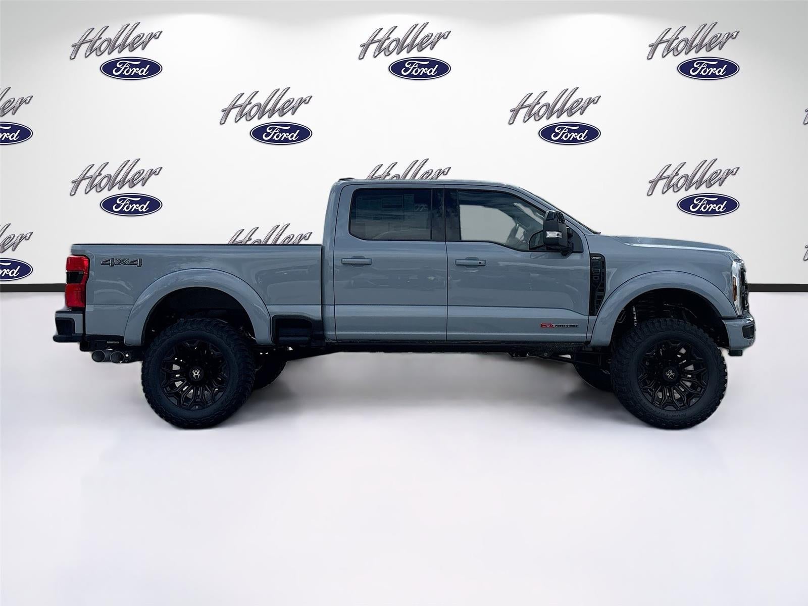 2026 Ford Super Duty F-250 SRW LARIAT Black Widow
