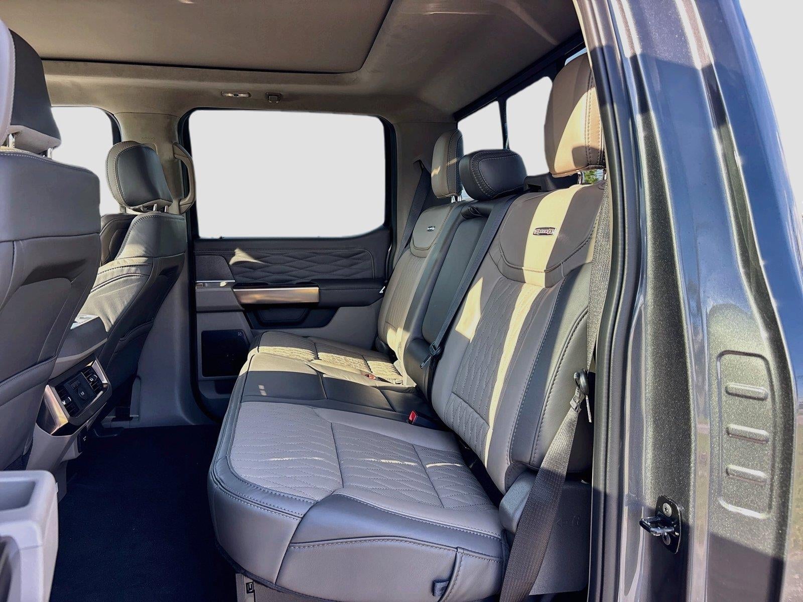 2027 Ford Super Duty F-250 SRW Platinum