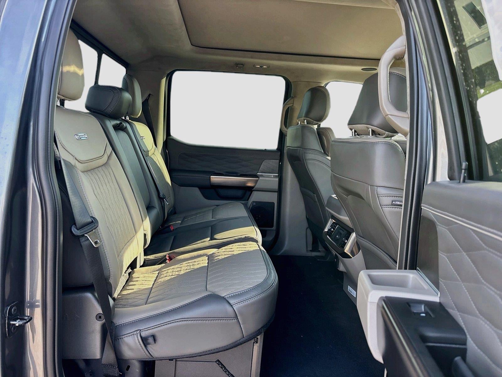 2027 Ford Super Duty F-250 SRW Platinum