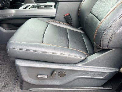 2025 Ford Super Duty F-250 LARIAT Black Widow