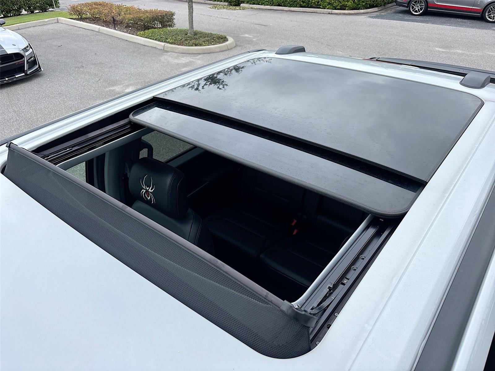 2025 Ford Super Duty F-250 LARIAT Black Widow