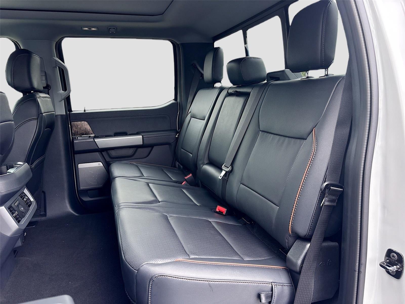 2025 Ford Super Duty F-250 LARIAT Black Widow