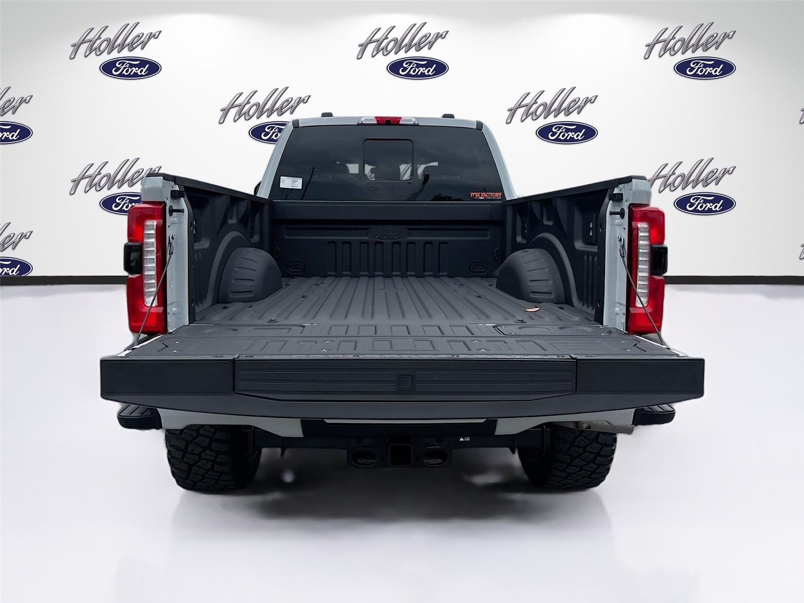 2025 Ford Super Duty F-250 LARIAT Black Widow