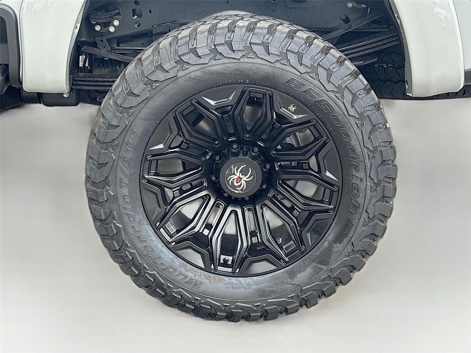 2025 Ford Super Duty F-250 LARIAT Black Widow