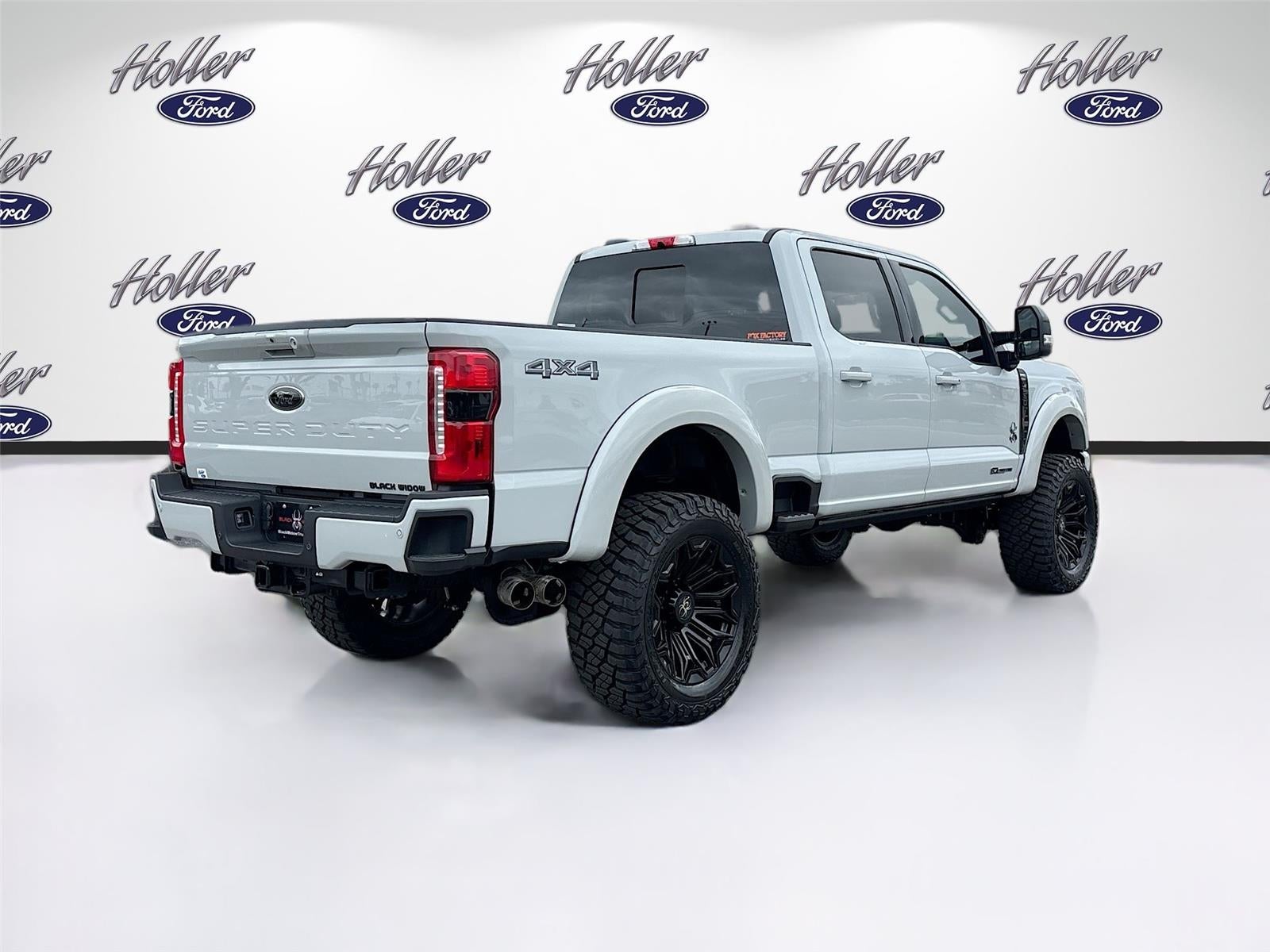 2025 Ford Super Duty F-250 LARIAT Black Widow