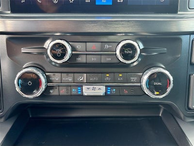 2025 Ford Super Duty F-250 LARIAT SRW Black Widow