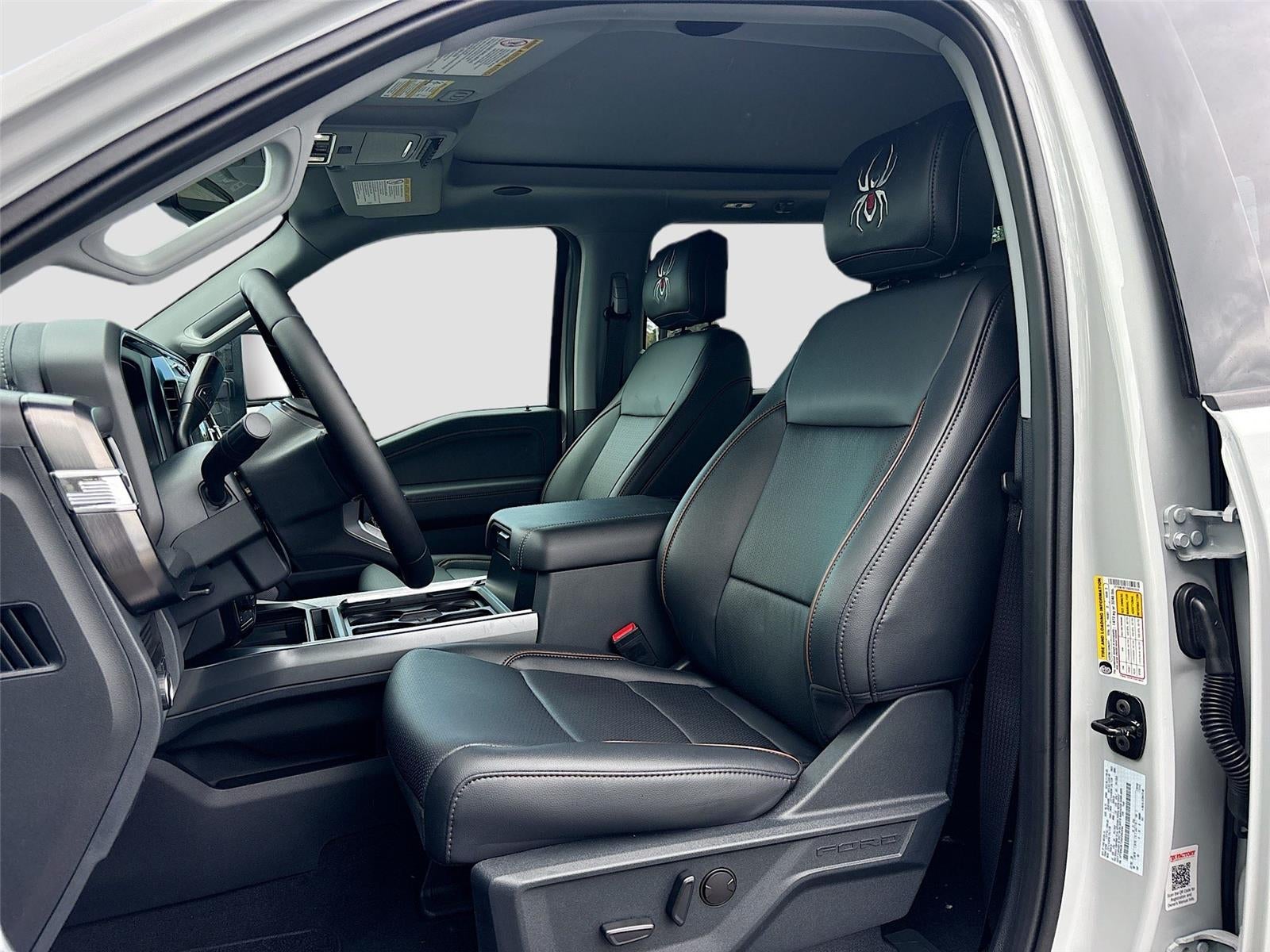 2025 Ford Super Duty F-250 LARIAT SRW Black Widow