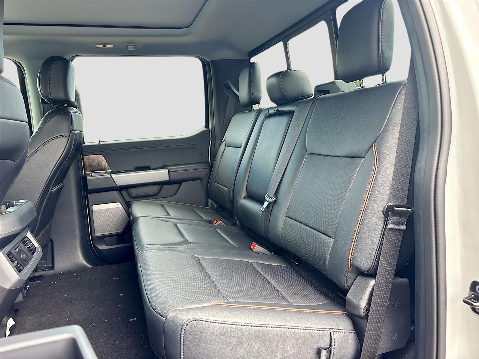 2025 Ford Super Duty F-250 LARIAT SRW Black Widow