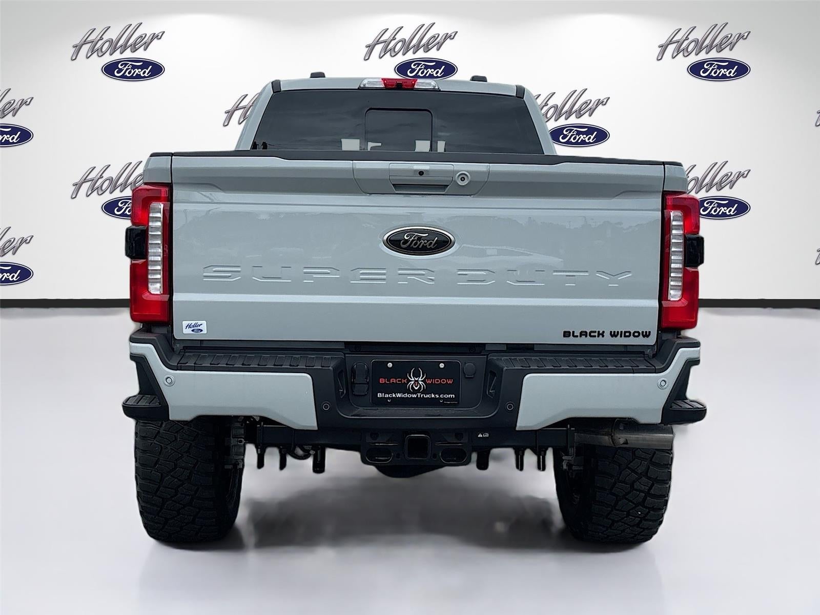 2025 Ford Super Duty F-250 LARIAT SRW Black Widow