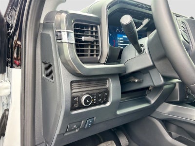 2025 Ford Super Duty F-250 LARIAT SRW Black Widow