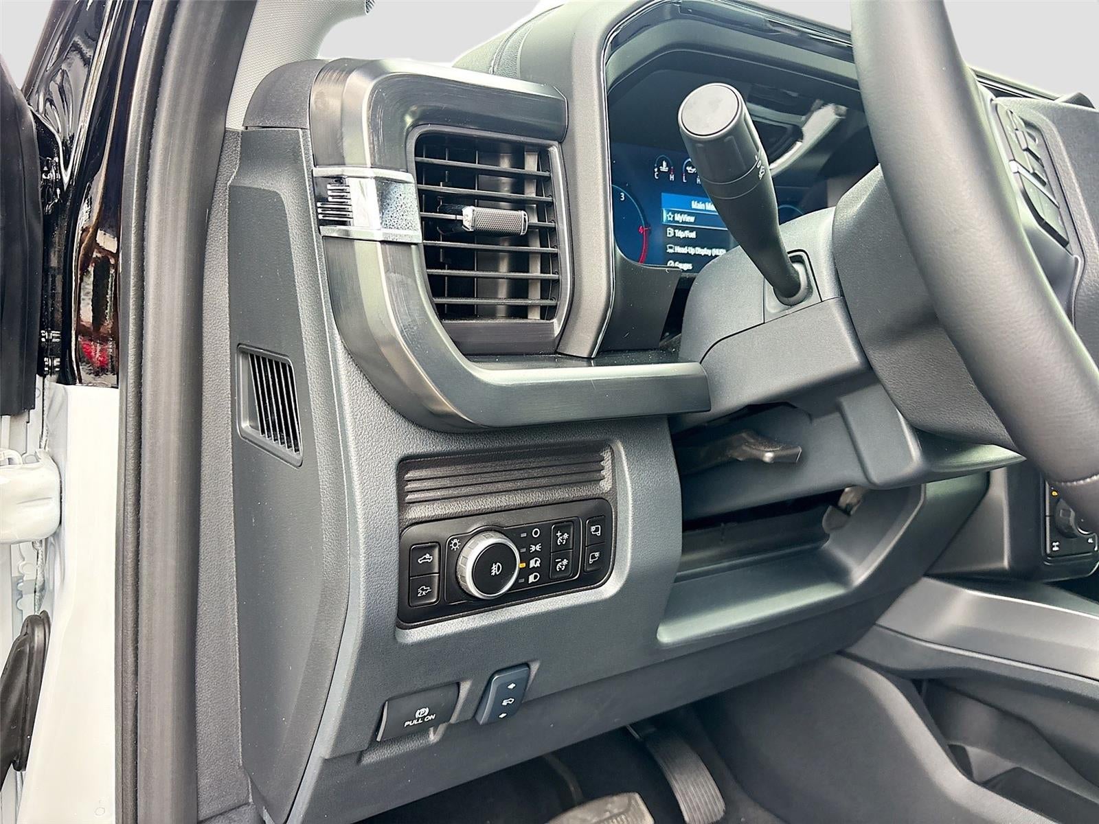 2025 Ford Super Duty F-250 LARIAT SRW Black Widow