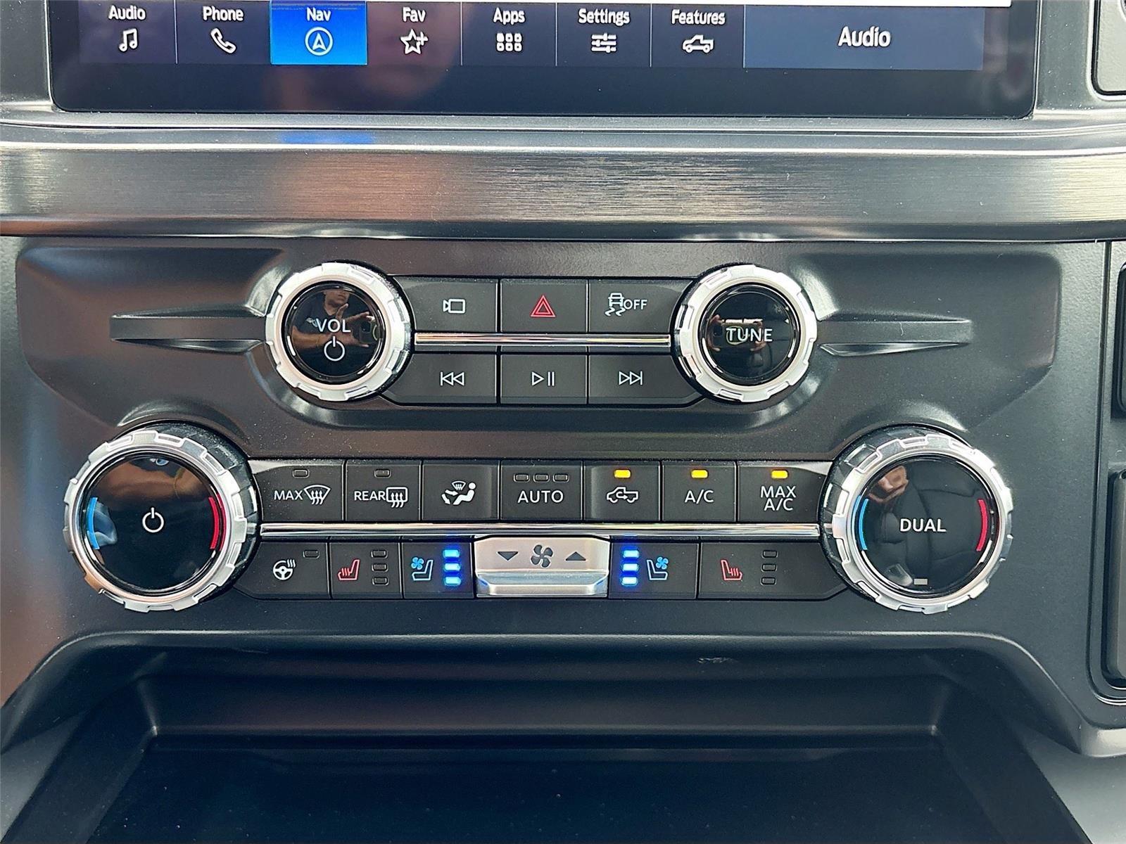 2025 Ford Super Duty F-250 LARIAT SRW Black Widow