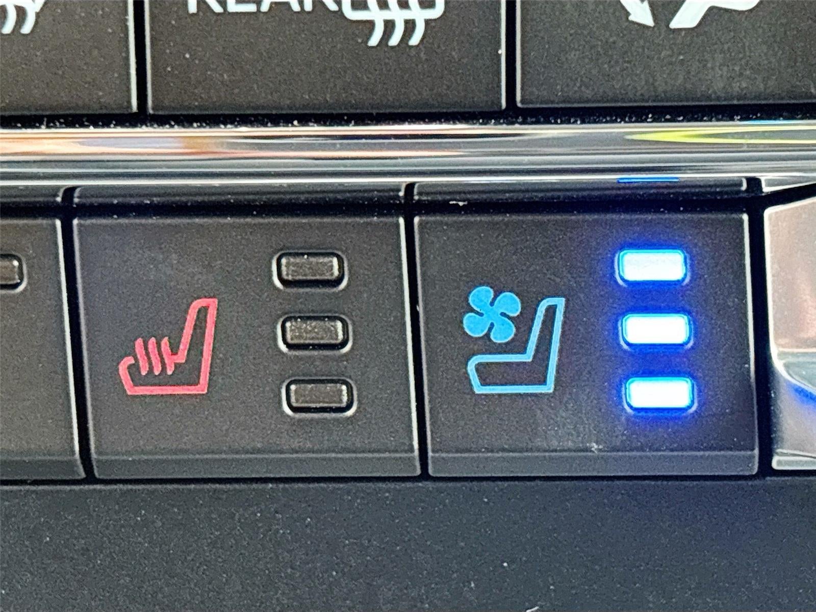 2025 Ford Super Duty F-250 LARIAT SRW Black Widow