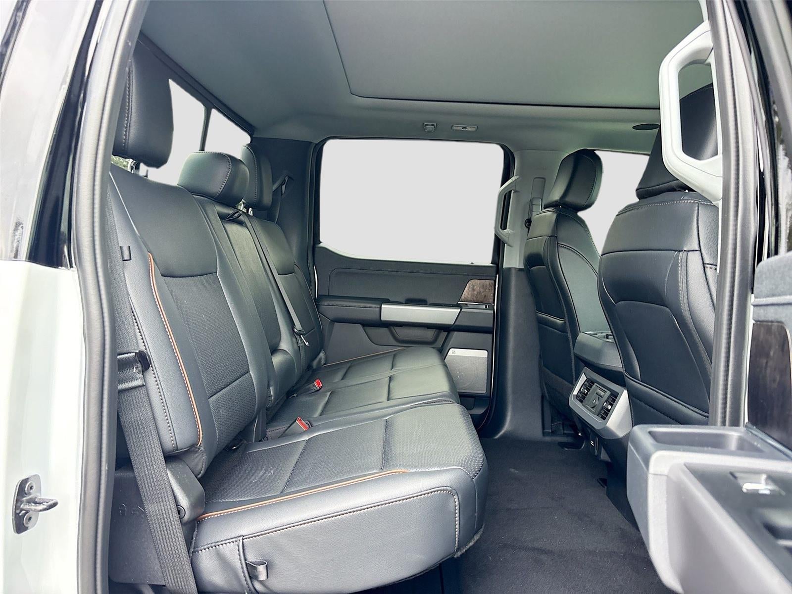 2025 Ford Super Duty F-250 LARIAT SRW Black Widow