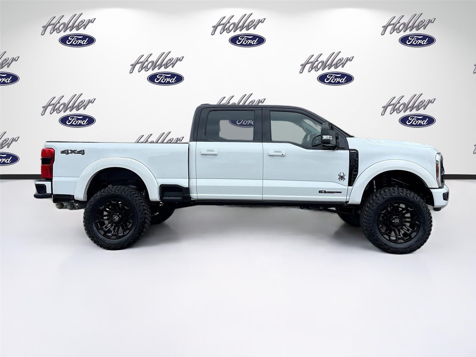2025 Ford Super Duty F-250 LARIAT SRW Black Widow