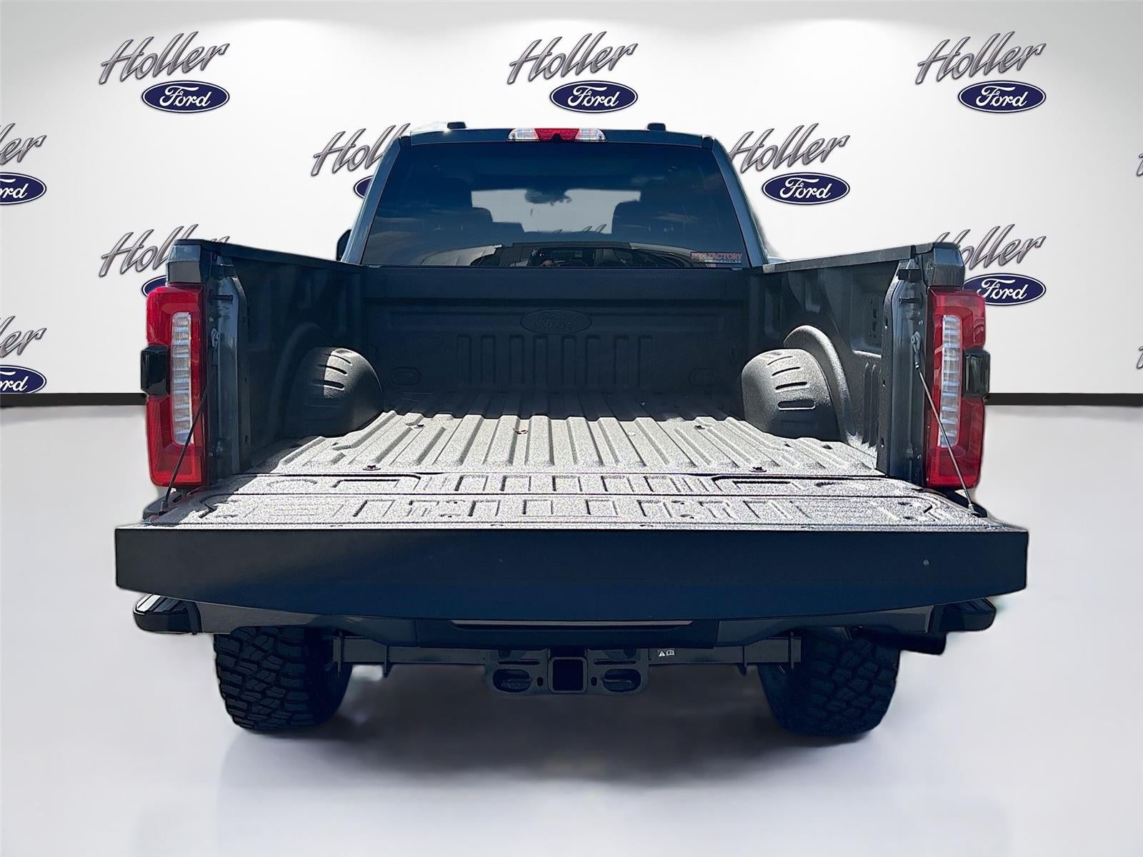 2026 Ford Super Duty F-250 XLT SRW Black Widow