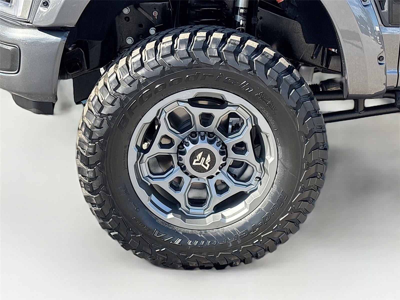 2026 Ford Super Duty F-250 XLT SRW Black Widow