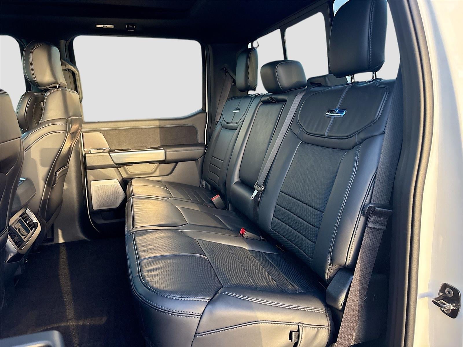 2026 Ford Super Duty F-350 SRW Platinum