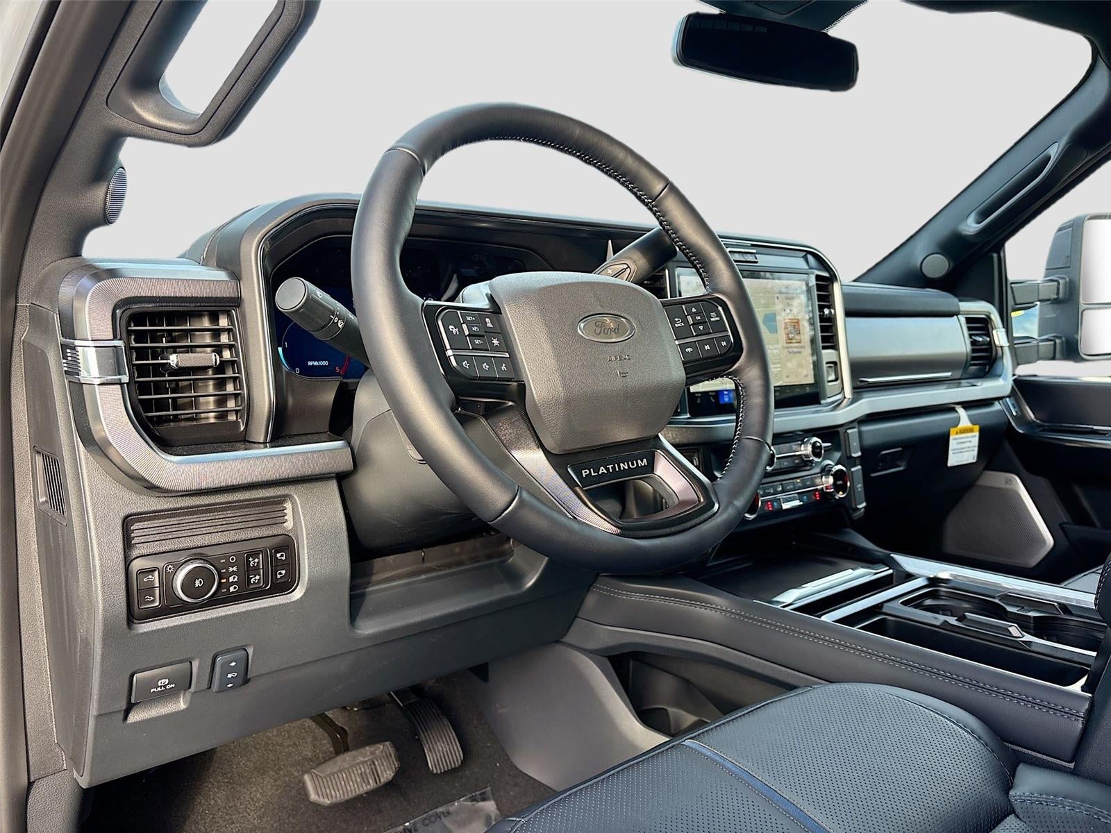 2026 Ford Super Duty F-350 SRW Platinum