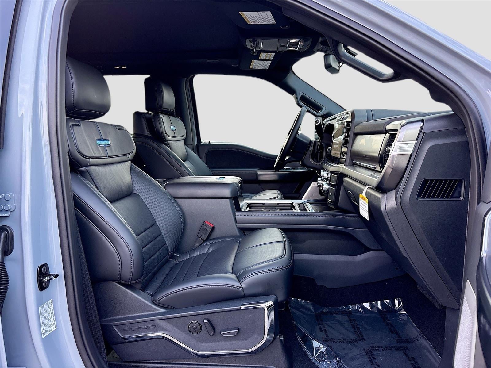 2026 Ford Super Duty F-350 SRW Platinum