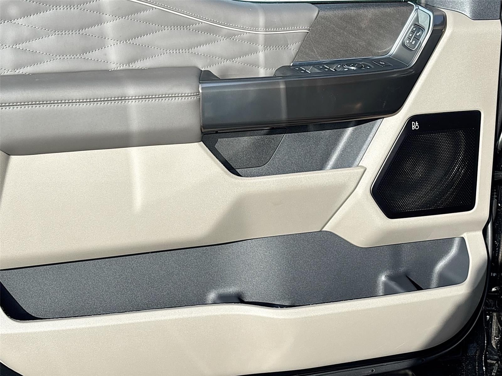 2026 Ford Super Duty F-350 SRW Platinum