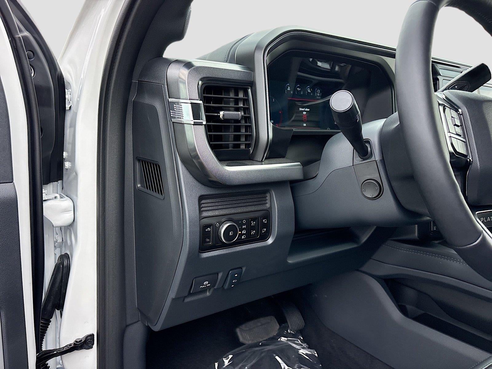 2026 Ford Super Duty F-350 SRW Platinum
