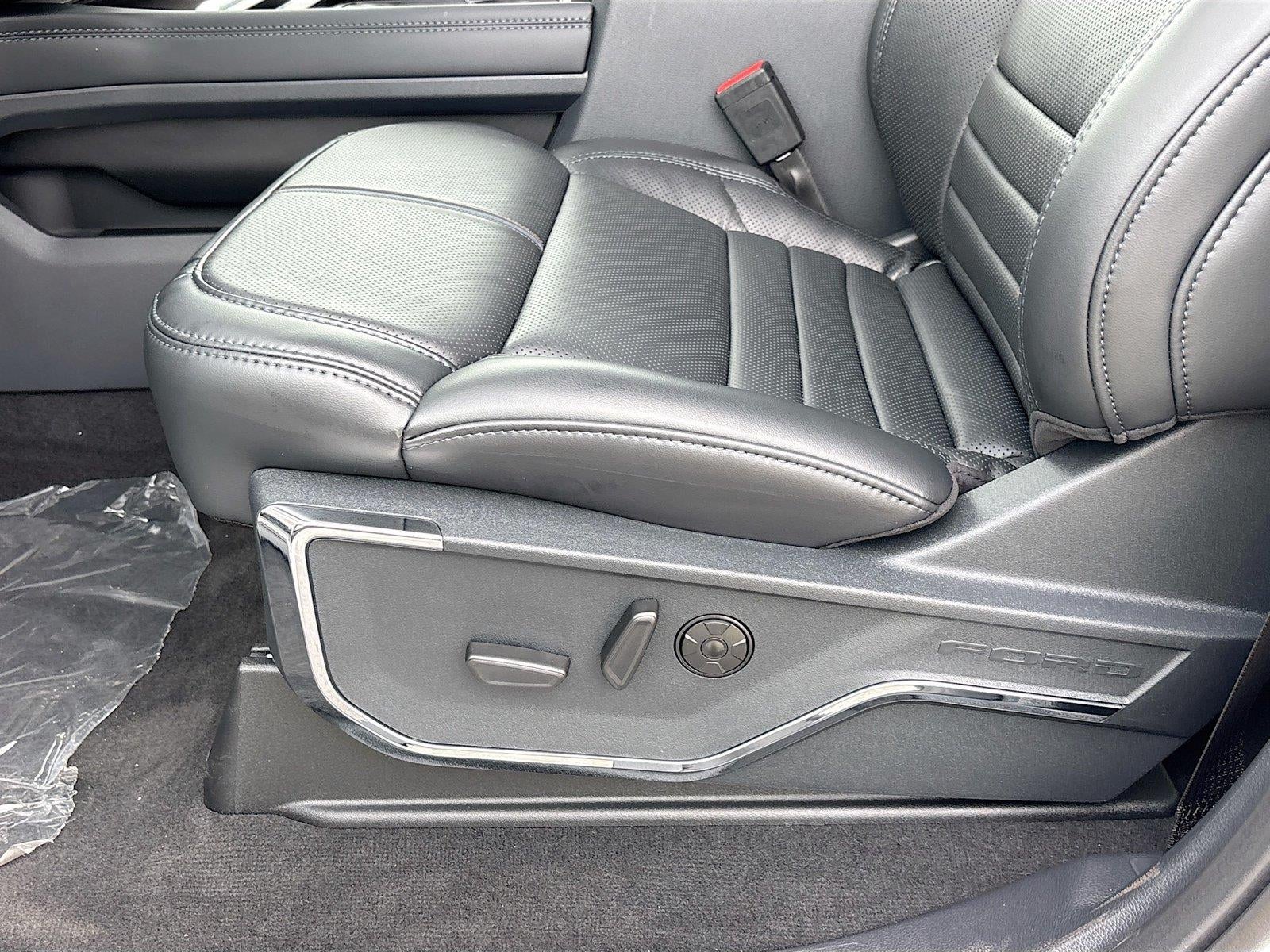 2026 Ford Super Duty F-350 SRW Platinum