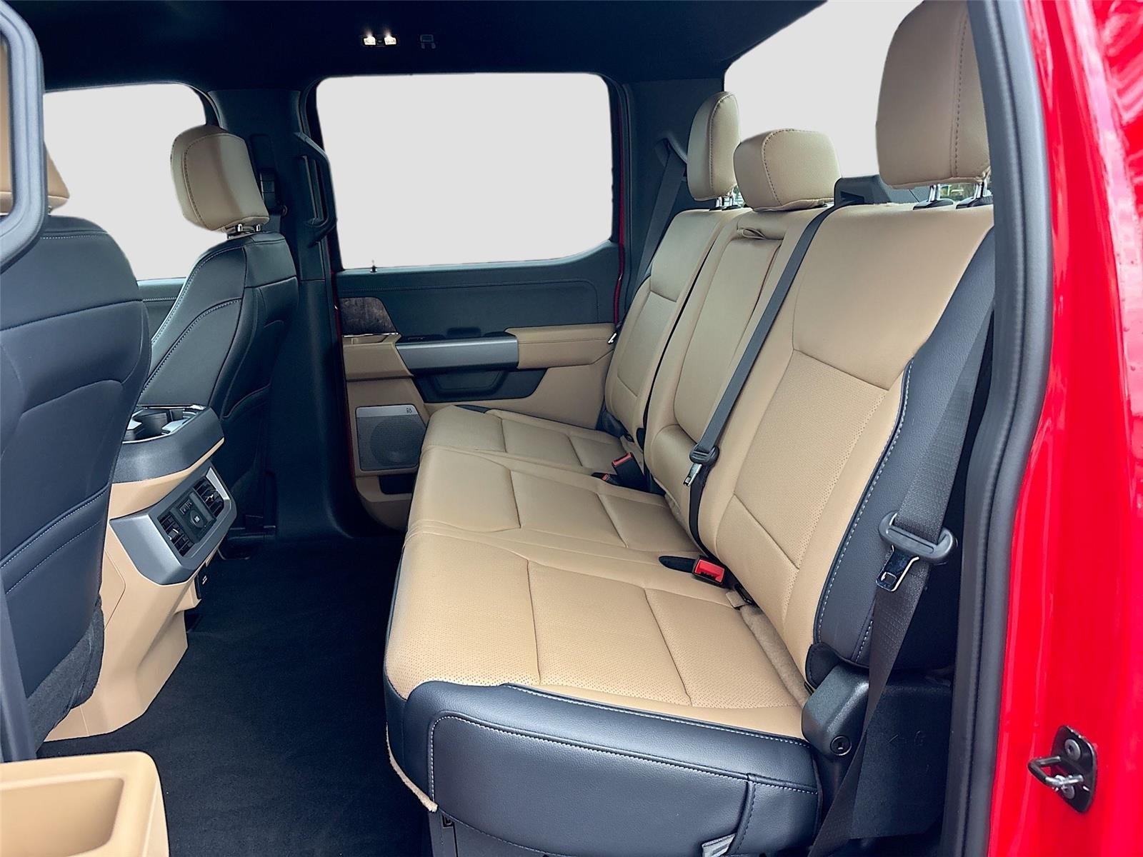 2026 Ford Super Duty F-350 SRW LARIAT