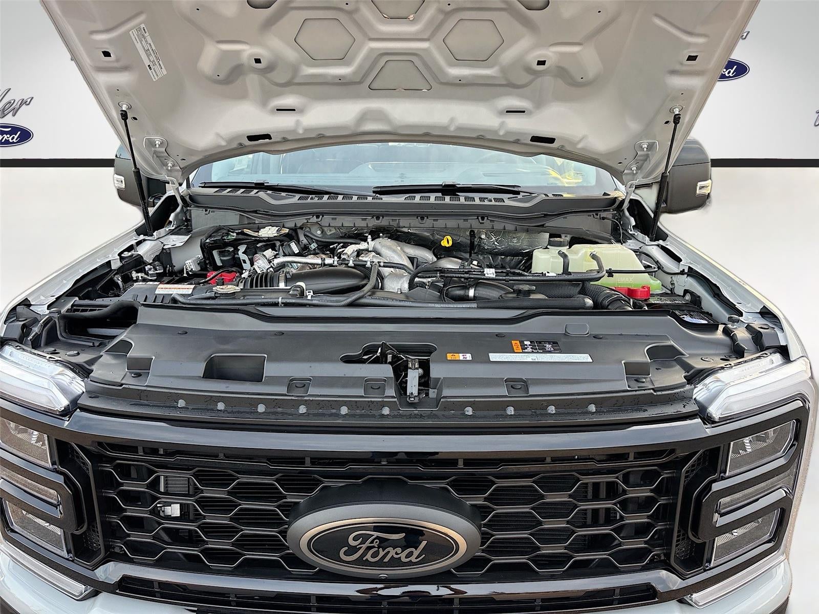 2026 Ford Super Duty F-350 SRW LARIAT