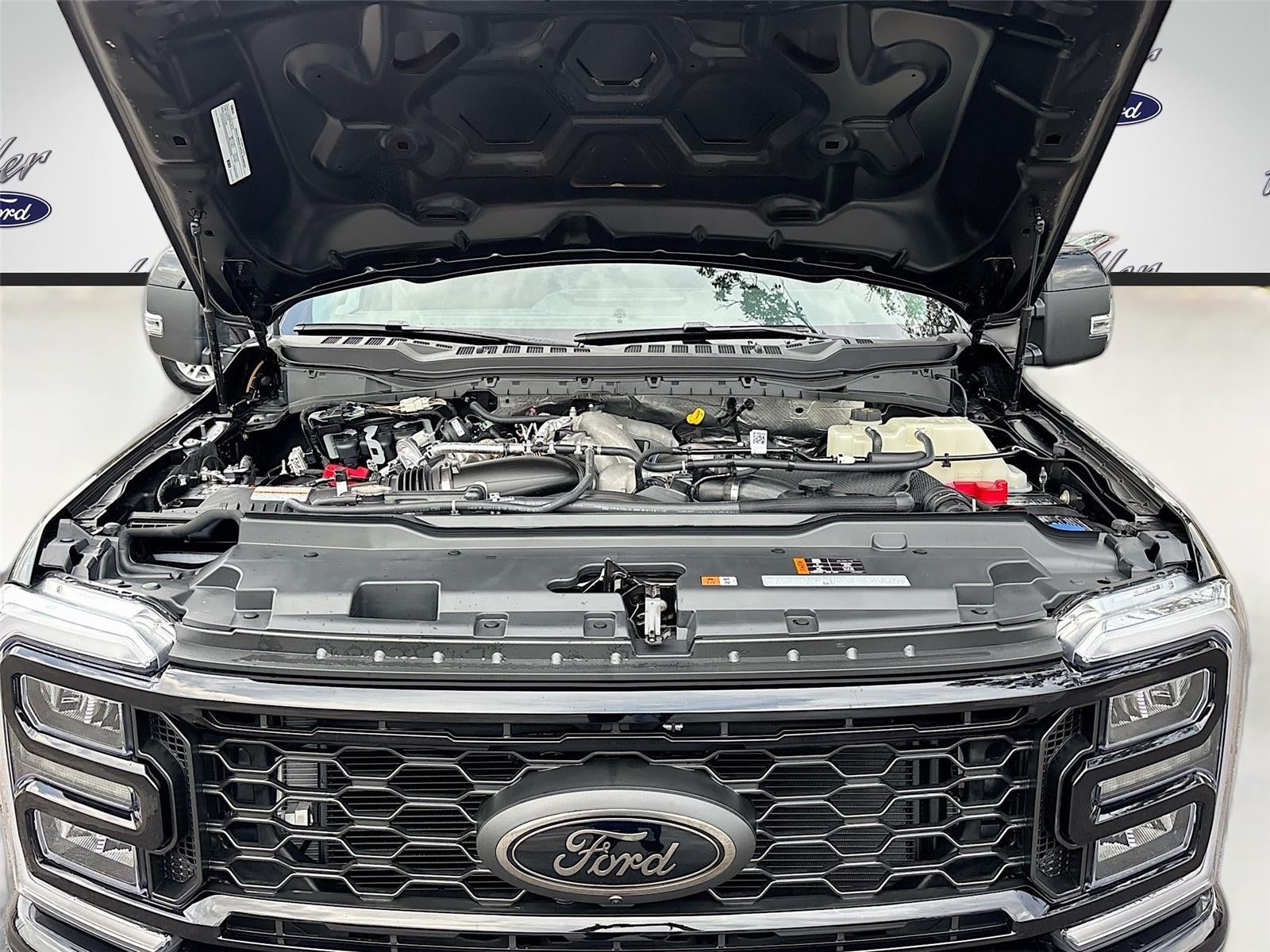 2026 Ford Super Duty F-350 SRW LARIAT