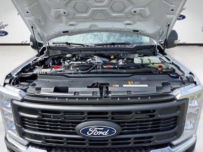 2027 Ford Super Duty F-350 Drw XL